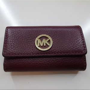 Michael Kors 6 ring key holder.